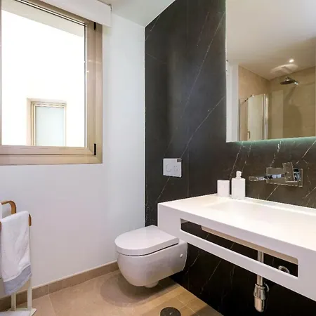 Luxury Frontline In Aria With And Fitness *