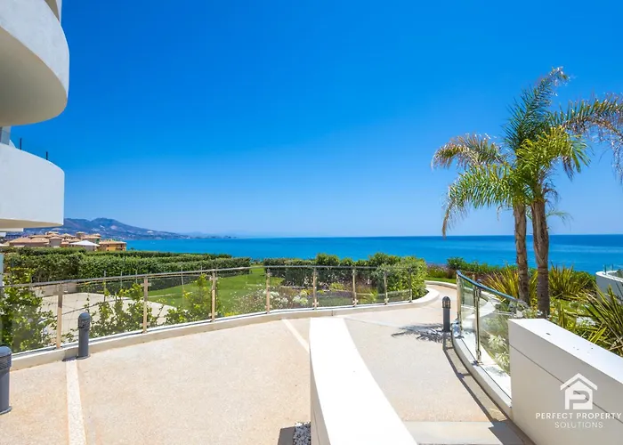 Luxury Frontline In Aria With And Fitness