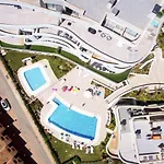 Luxury Frontline In Aria With And Fitness * فوينخيرولا