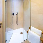 Luxury Frontline In Aria With And Fitness فوينخيرولا