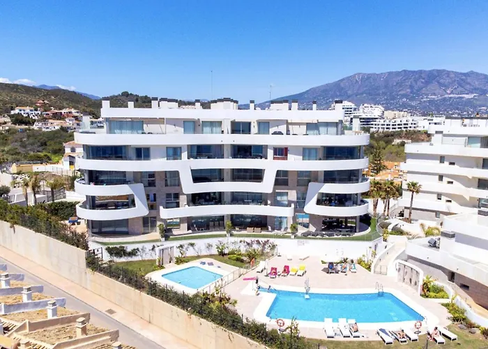 Luxury Frontline In Aria With And Fitness Daire Fuengirola