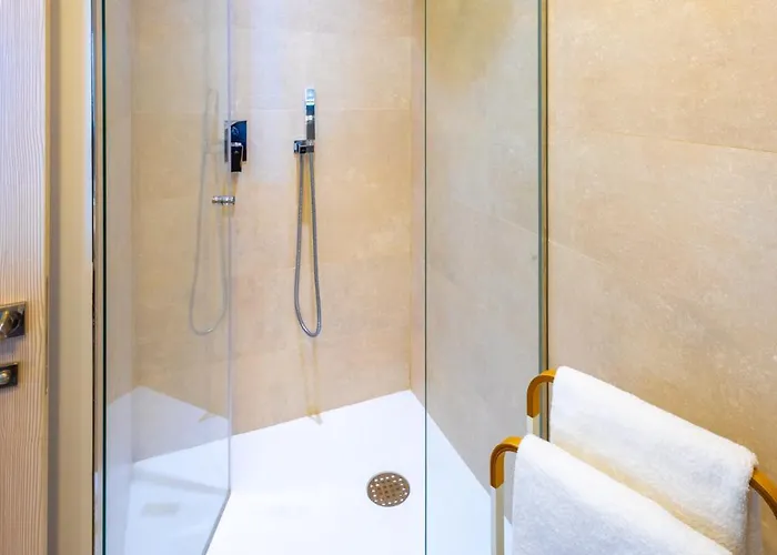 Luxury Frontline In Aria With And Fitness 丰希罗拉