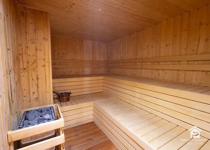 Luxury Frontline In Aria With And Fitness Fuengirola